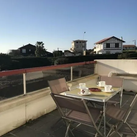 Les Terrasses De Marbella : Vacances Avec Terrasse Apercu Mer A 300m Des Plages