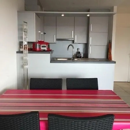 Les Terrasses De Marbella : Vacances Avec Terrasse Apercu Mer A 300m Des Plages *